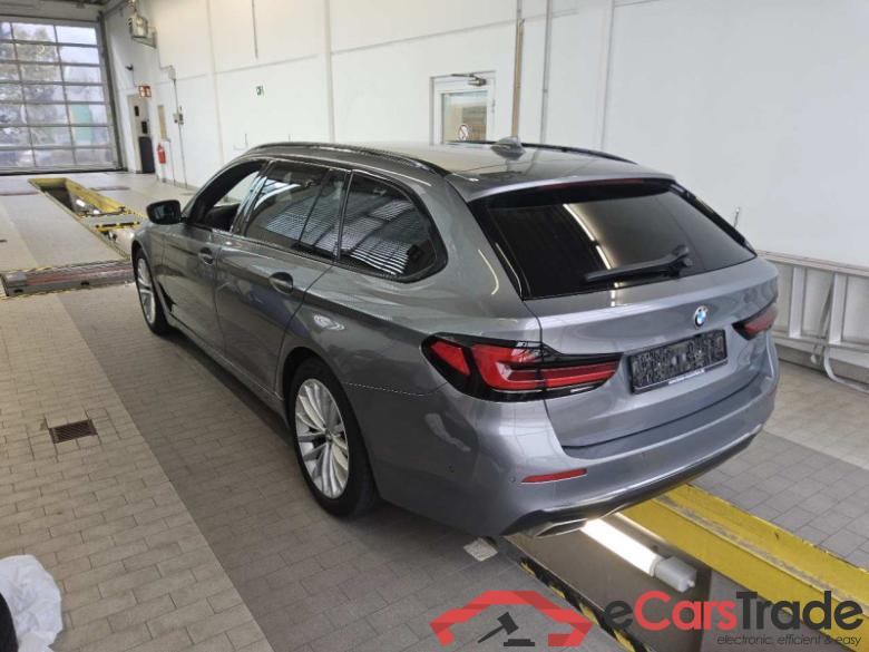 BMW Baureihe 5 Touring (G31)(2017->) DE - Kb5 520 d Mild-Hybrid EU6d, Luxury Line (EURO 6d), (Facelift) 2020 - 2024 #4