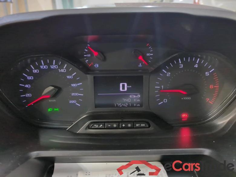 Partner Premium L1 1.5 HDi 75KW MT5 E6dT #5 Partner Premium L1 1.5 HDi 75KW MT5 E6dT #5