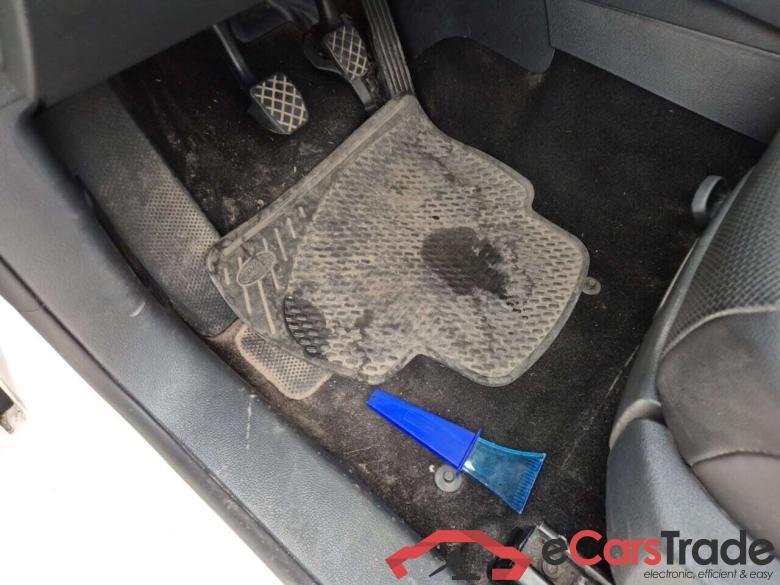 VOLKSWAGEN CADDY LIFE 1.4 TGI CONCEPTLINE #5