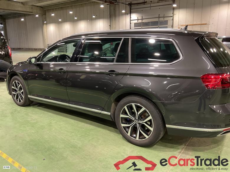 VOLKSWAGEN PASSAT VARIANT 1.4 TSI MSQ VARIANT GTE BUSINESS #3