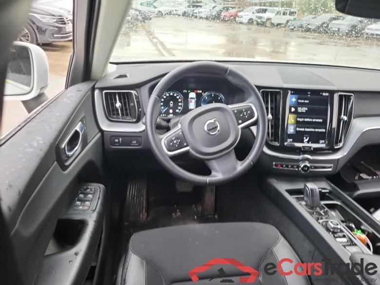 VOLVO XC60 / 2017 / 5P / todoterreno 2.0 B4 D Momentum Pro Auto #3