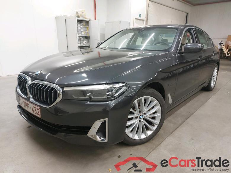 BMW - BMW 5 BERLINE 530e 292PK Luxury Line & Pack Business With Comfort Pack Plus & Front Power Comfort Seats & Heated Front & Rear & Trailer Towing Hook  * HYBRID * #1