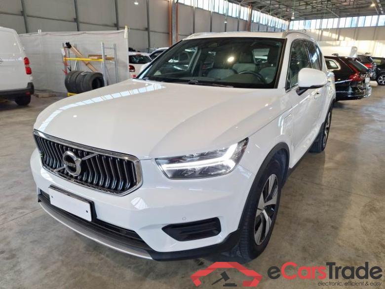 VOLVO XC40 / 2017 / 5P / SUV T5 PLUG-IN HYBRID AUTO RECH INSCRIP EXPR #1