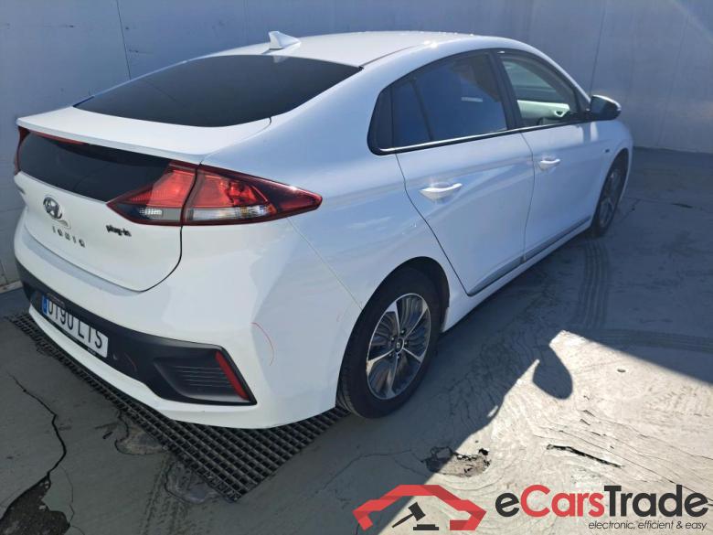 HYUNDAI IONIQ / 2019 / 5P / berlina con portón 1.6 GDI PHEV Klass DCT #2