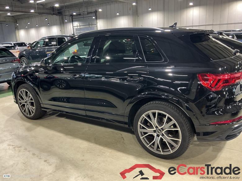 AUDI Q3 1.4 45 TFSI E S TRONIC S LINE #3