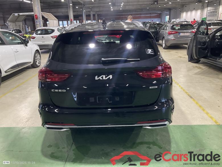 KIA CEE'D SPORTSWAGON 1.6 GDI PHEV BUSINESS LINE DCT #5