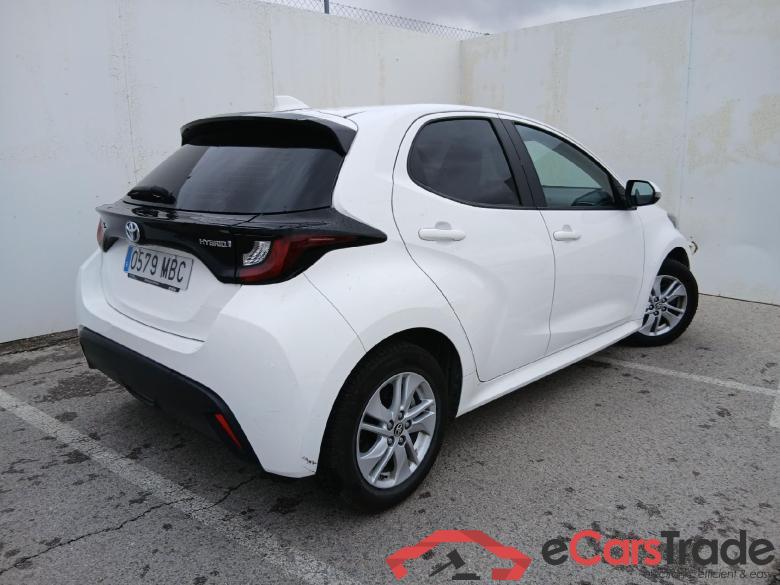 TOYOTA Yaris / 2020 / 5P / berlina con portón 1.5 120H Business Plus #2