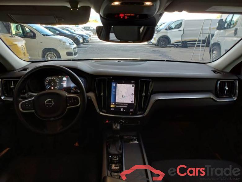 VOLVO V60 / 2018 / 5P / STATION WAGON D3 GEARTRONIC BUSINESS PLUS #3