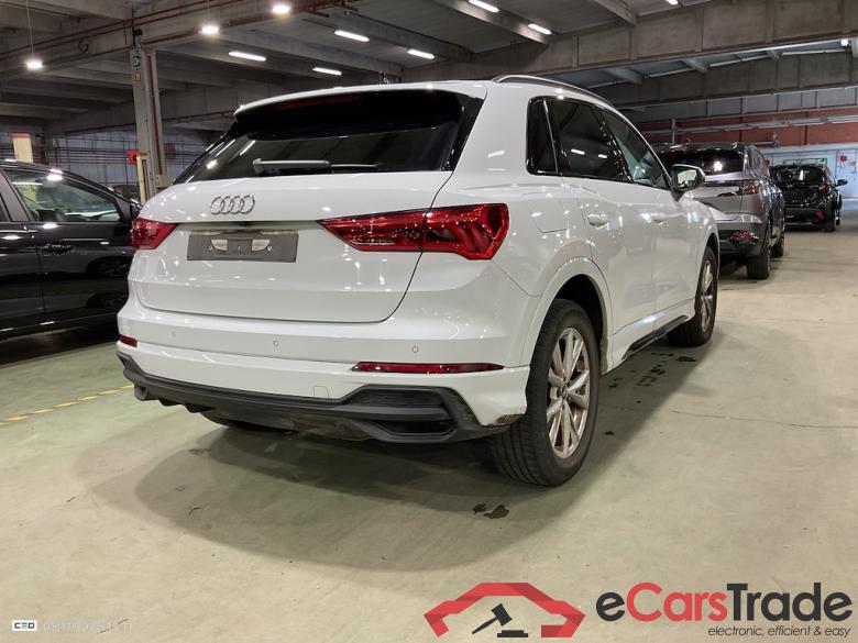 AUDI Q3 1.4 45 TFSI E S TRONIC S LINE #4