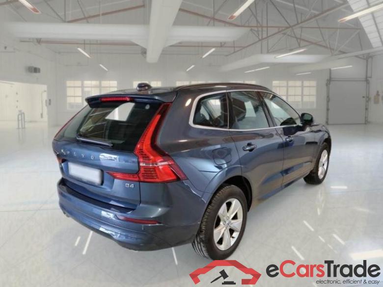 VOLVO XC60 / 2021 / 5P / SUV B4 D AUTOMATICO MOMENTUM PRO #2