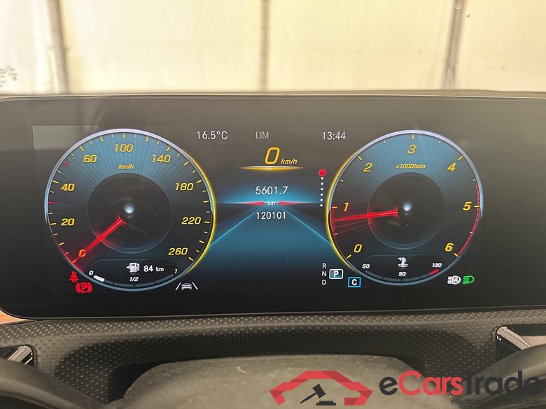 MERCEDES-BENZ Classe A Compact / 2018 / 5P / Berline A 200 d AMG Line 8G-DCT #6