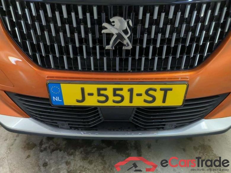 PEUGEOT 2008 1.2 PureTech GT-Line #4