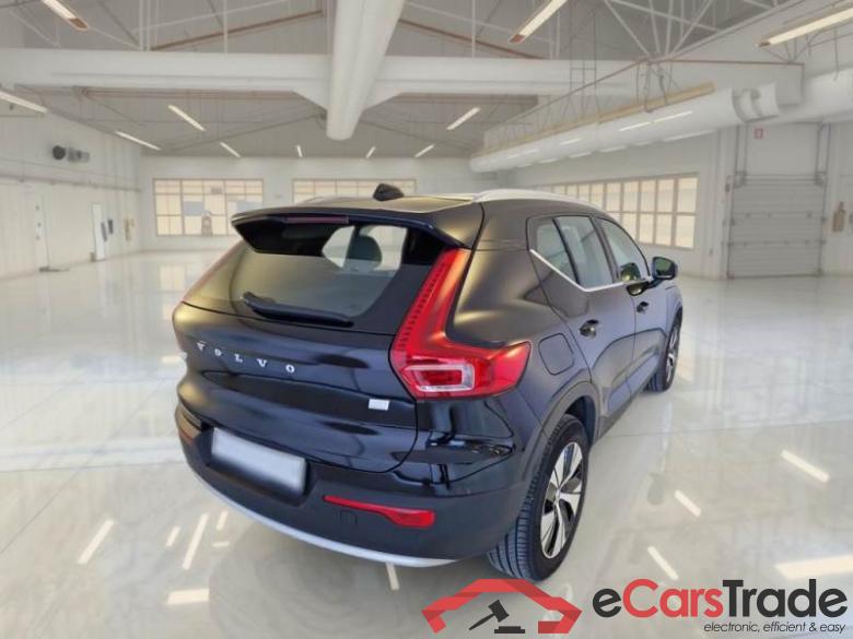 VOLVO XC40 / 2021 / 5P / SUV T5 RECHARGE PLUG-IN AUTO PLUS BRIGHT #2