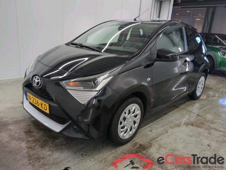 TOYOTA Aygo 1.0 VVT-i x-play #1