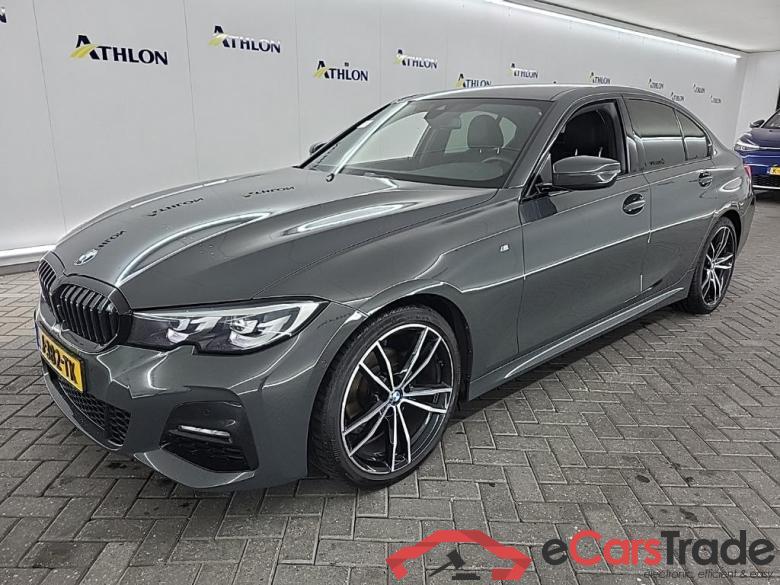 BMW 3 Serie Sedan 318iA 4D 115kW #1