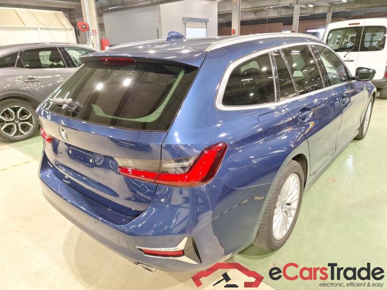 BMW 3 SERIES TOURING 2.0 318D (100KW) TOURING Model Luxury #4