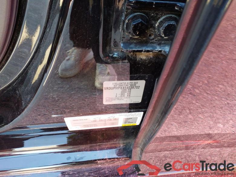 PEUGEOT 208 5P HYBRID 100 eDCS6 Automático Allure #5