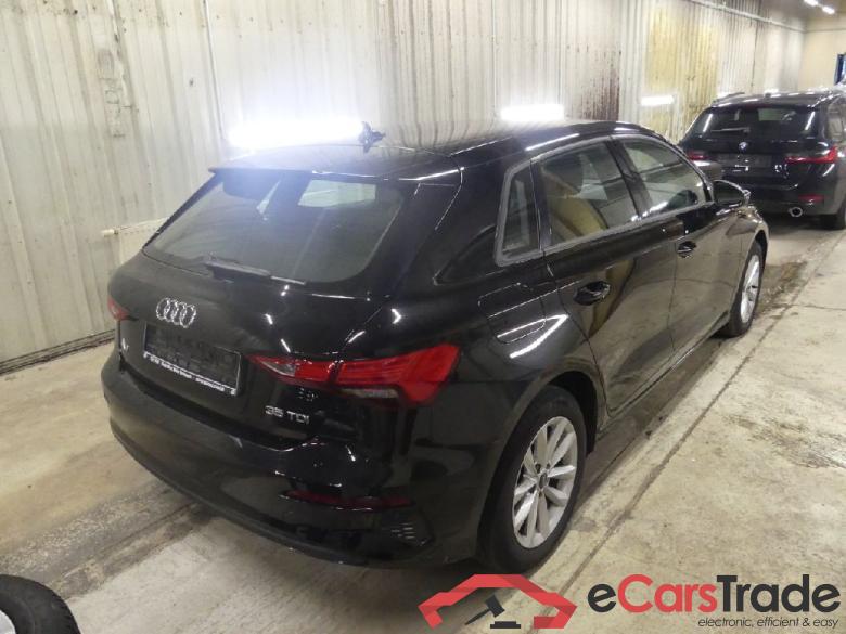 AUDI A3 35 TDI Sportback S tronic 5d 110kW #2