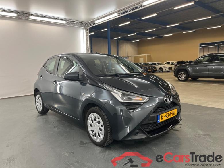 TOYOTA Aygo 1.0vvti x-play 53kW x-shift aut  #2