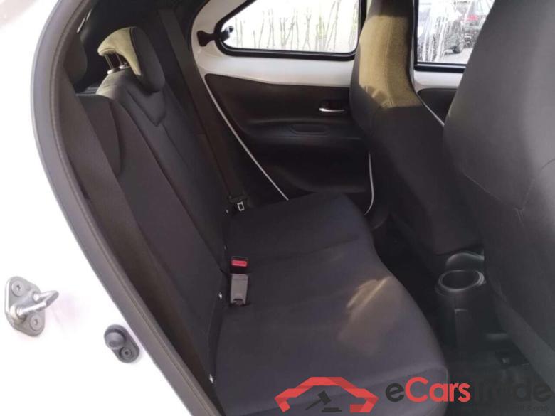 TOYOTA Aygo X 1.0 VVT-i MT Play #5