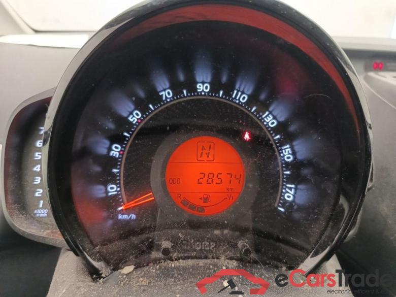 Toyota Aygo 1.0 VVT-i x-play II M/M 5d - NO COC! #6