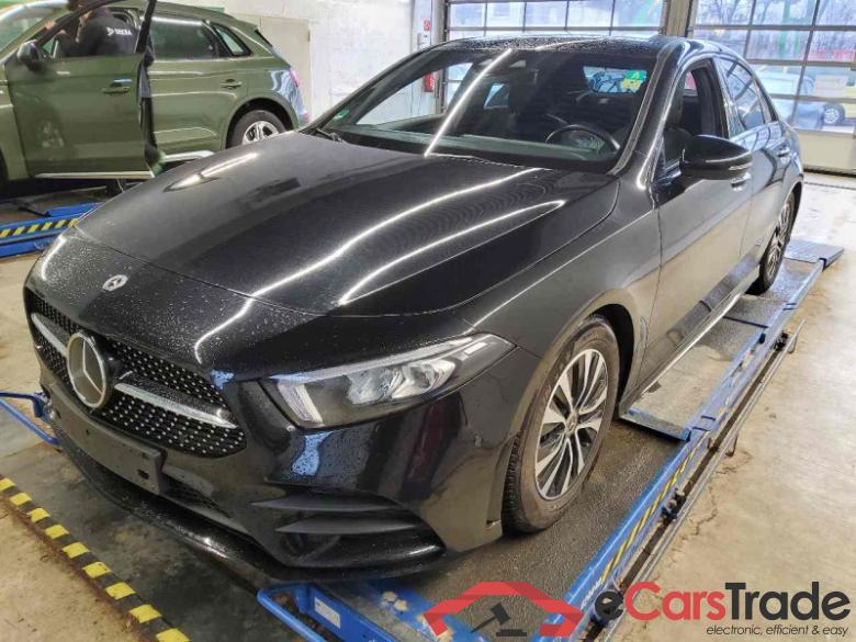 Mercedes-Benz A Limousine (BM 177)(08.2018->) DE - Lim4 A 200 EU6d, Lim. AMG Line (EURO 6d), 2019 - 2022 #1