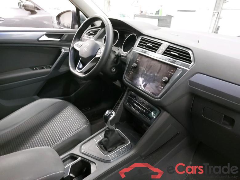 VOLKSWAGEN - VW  TIGUAN TDI 122PK Active Pack Cargo #3