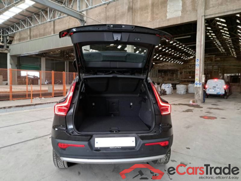 VOLVO XC40 / 2021 / 5P / SUV T4 RECHARGE PLUG-IN AUTO CORE #5