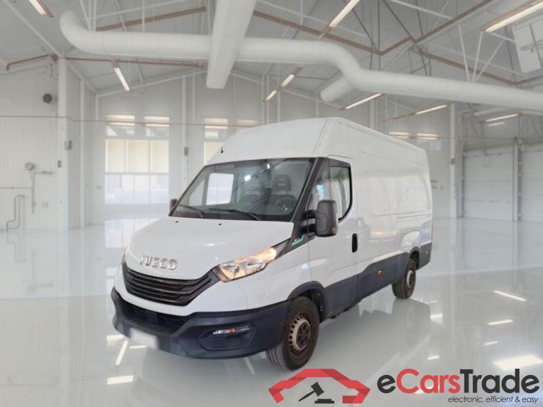 IVECO DAILY / 2021 / 4P / FURGONE 35S14NV 3520L H2 BLUE P. #2