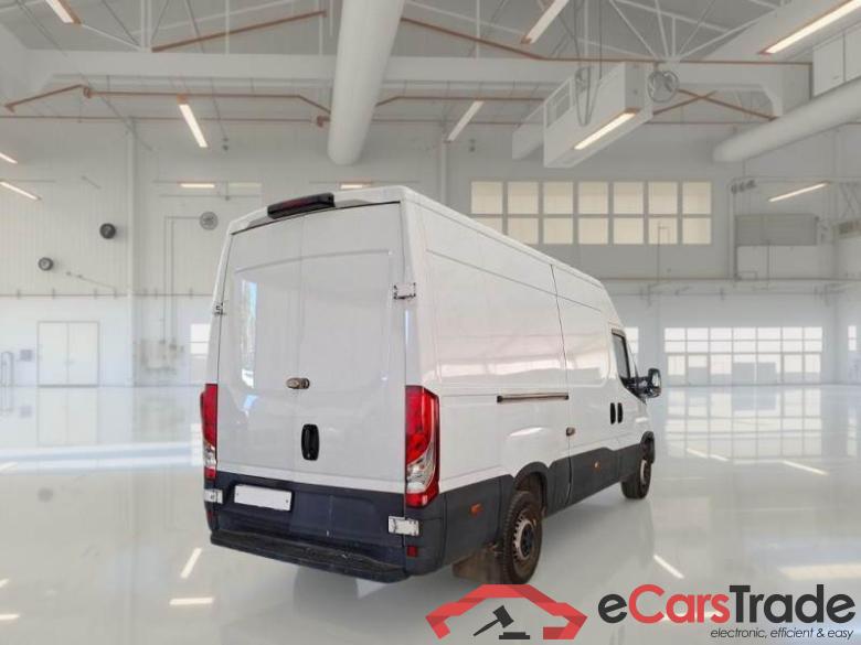 IVECO DAILY / 2021 / 4P / FURGONE 35S14NV 3520L H2 BLUE P. #3