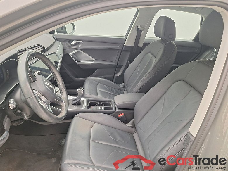 Audi, Q3 '18, Audi Q3 35 TDI S Tronic Business Edition 5d #3