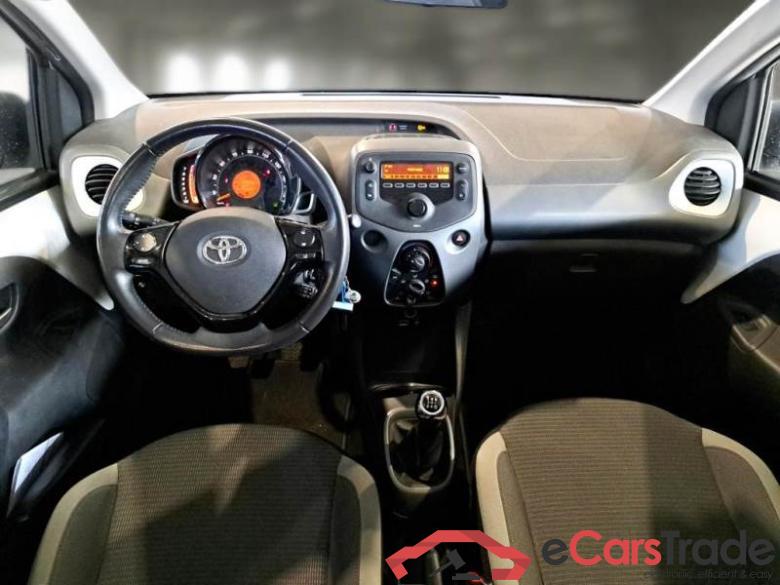 TOYOTA AYGO CONNECT / 2018 / 5P / BERLINA 1.0 VVT-I X-COOL #3