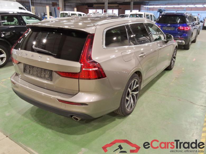 VOLVO V60 DIESEL - 2018 2.0 D3 AWD Momentum Pro Gea. (EU6d-T.) STOCK #4