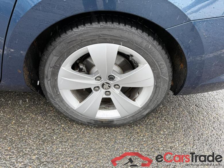 SKODA Superb Combi PHEV Superb Combi PHEV 1.4 TSI L&K DSG (160 kW) #5