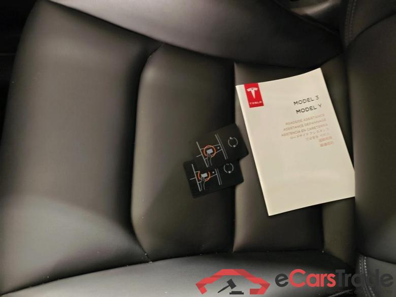 Tesla Model Y Long Range Dual Motor AWD 5d #4