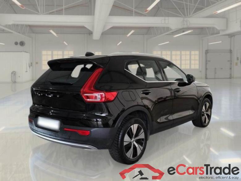 VOLVO XC40 / 2017 / 5P / SUV T4 PLUG-IN HYBRID AUTO RECH INSCRIP EXPR #2