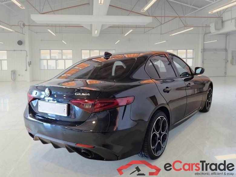 ALFA ROMEO GIULIA / 2016 / 4P / BERLINA 2.2 TD 210 CV VELOCE AT8 Q4 #2