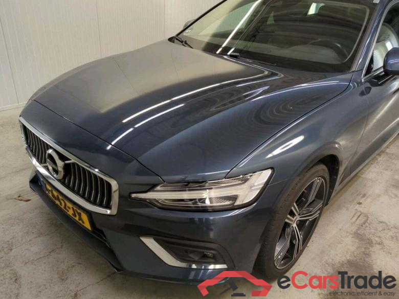 VOLVO V60 2.0 B3 R-Design