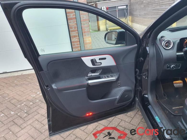 MERCEDES-BENZ EQA (H243) - 2024 70.5 kWh 250+ AMG Line #6