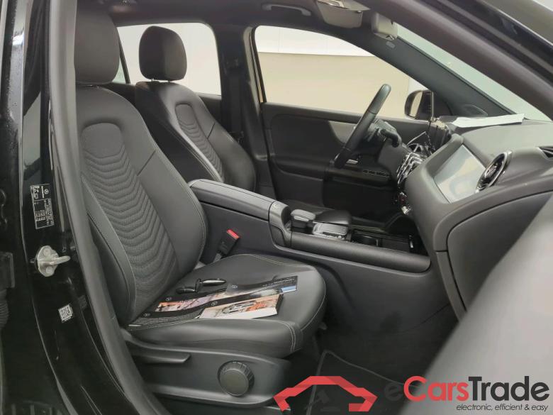 Mercedes-Benz GLA GLA 250 e DCT 5d #3