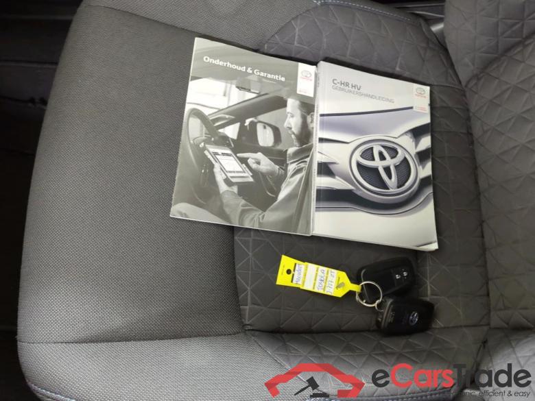 Toyota C-HR 1.8 Hybrid Dynamic automaat 5d #4