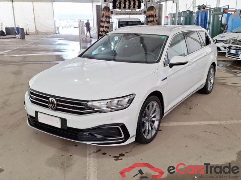 VOLKSWAGEN PASSAT / 2019 / 5P / STATION WAGON VAR. 1.4 PLUG IN HYBRID GTE DSG #1