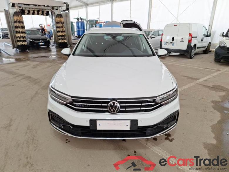 VOLKSWAGEN PASSAT / 2019 / 5P / STATION WAGON VAR. 1.4 PLUG IN HYBRID GTE DSG #6
