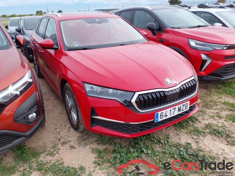 SKODA Octavia 1.5 TSI 110kW (150CV) m-HEV DSG 7 vel. Automático Combi Design