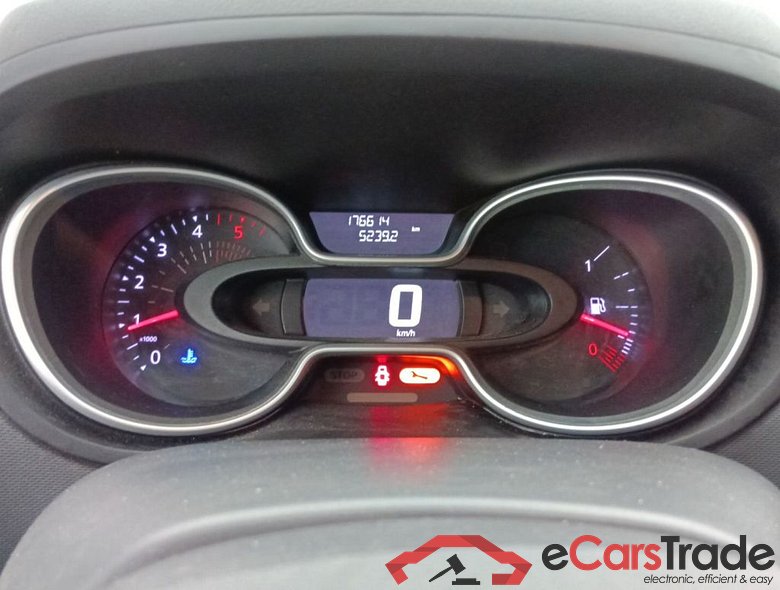 Renault Trafic L1H1 dCi 95 Grand Confort 2.7T 4d #6