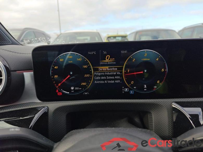 MERCEDES-BENZ Clase A / 2018 / 5P / berlina con portón A 180 d #4