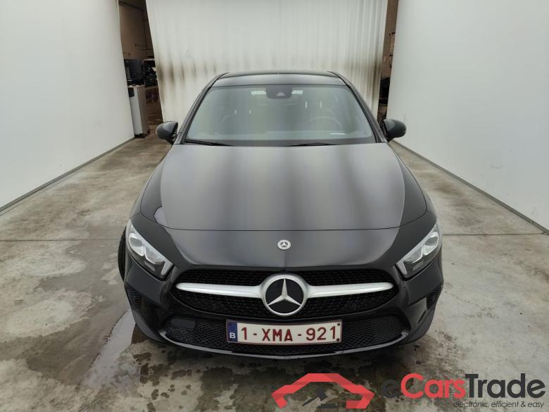 Mercedes-Benz A-Klasse Limousine A 180 d DCT Launch Edition 4d #5