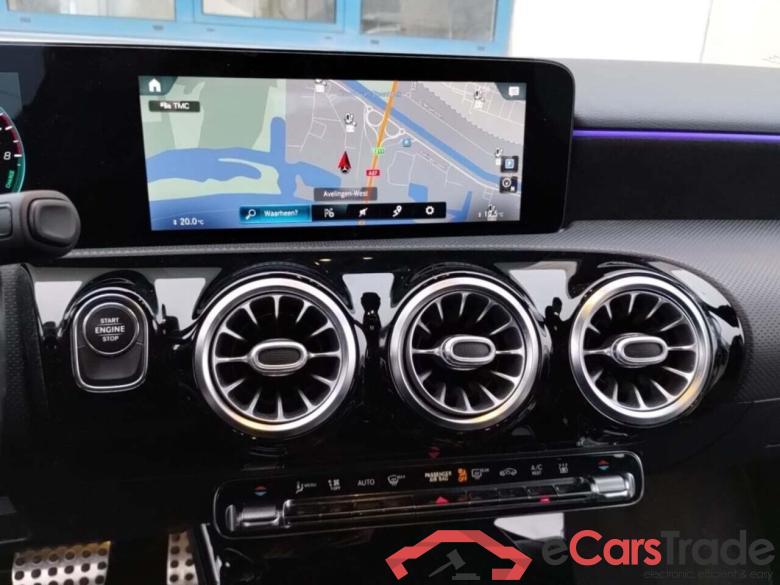 MERCEDES-BENZ A-KLASSE 250 e Premium Plus #6