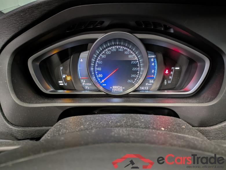 VOLVO V40 1.5 T3 Momentum #6