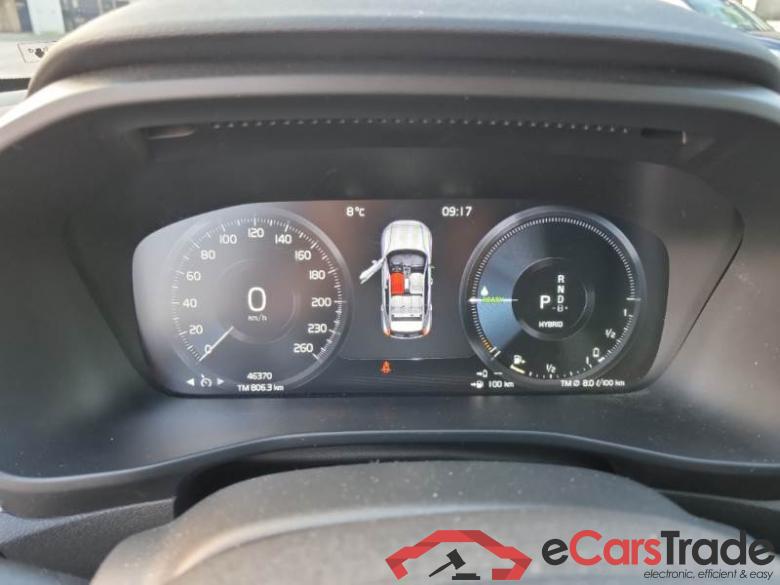 VOLVO XC40 / 2021 / 5P / SUV T4 RECHARGE PLUG-IN AUTO CORE #4